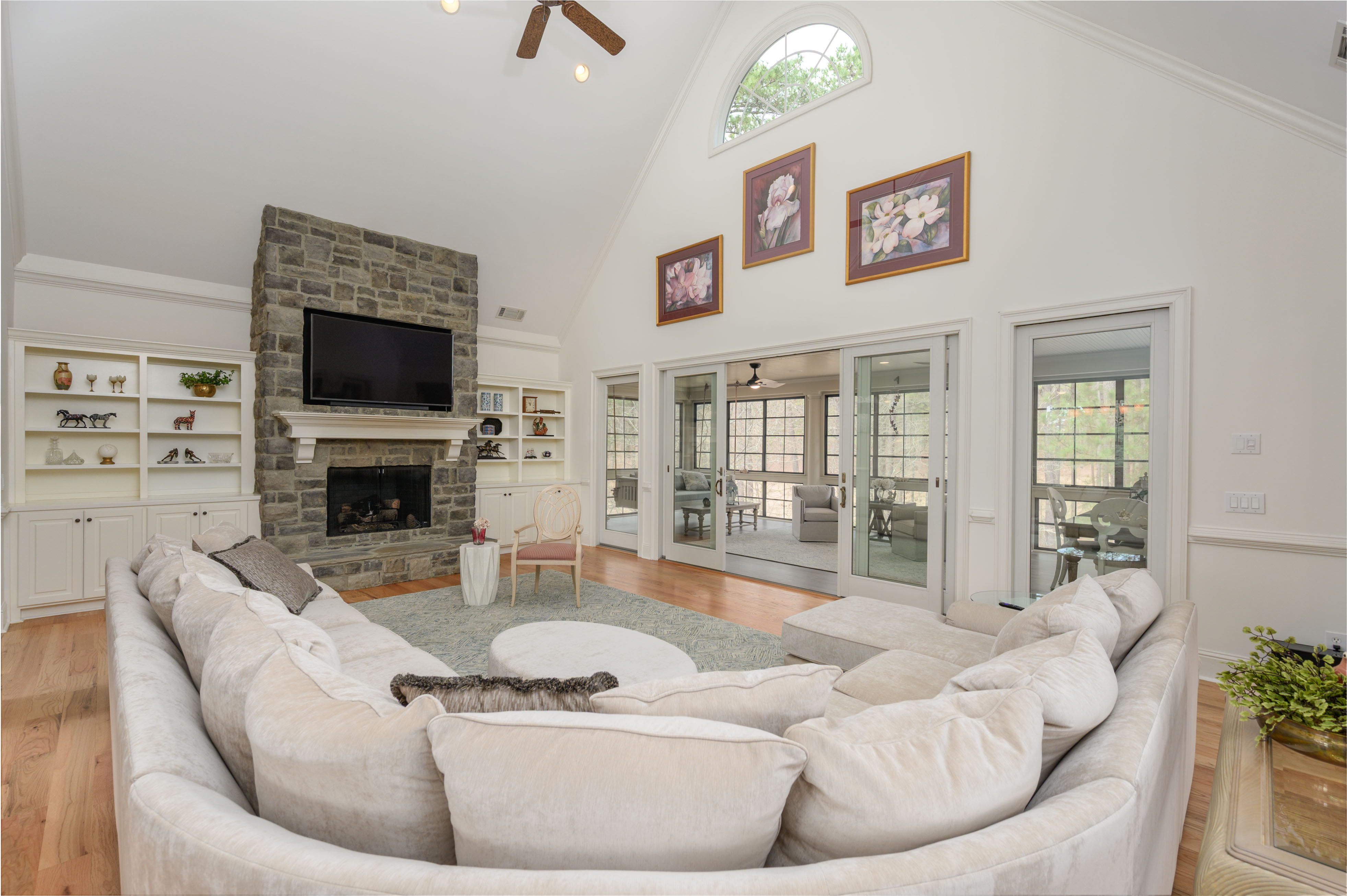 1061 School House Spring image 9